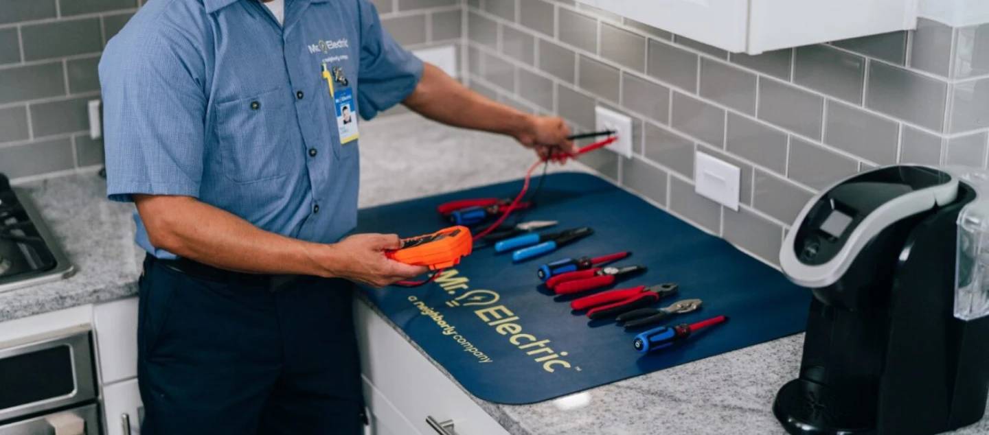 Electrical Outlet Replacement in Woodbury, NY
